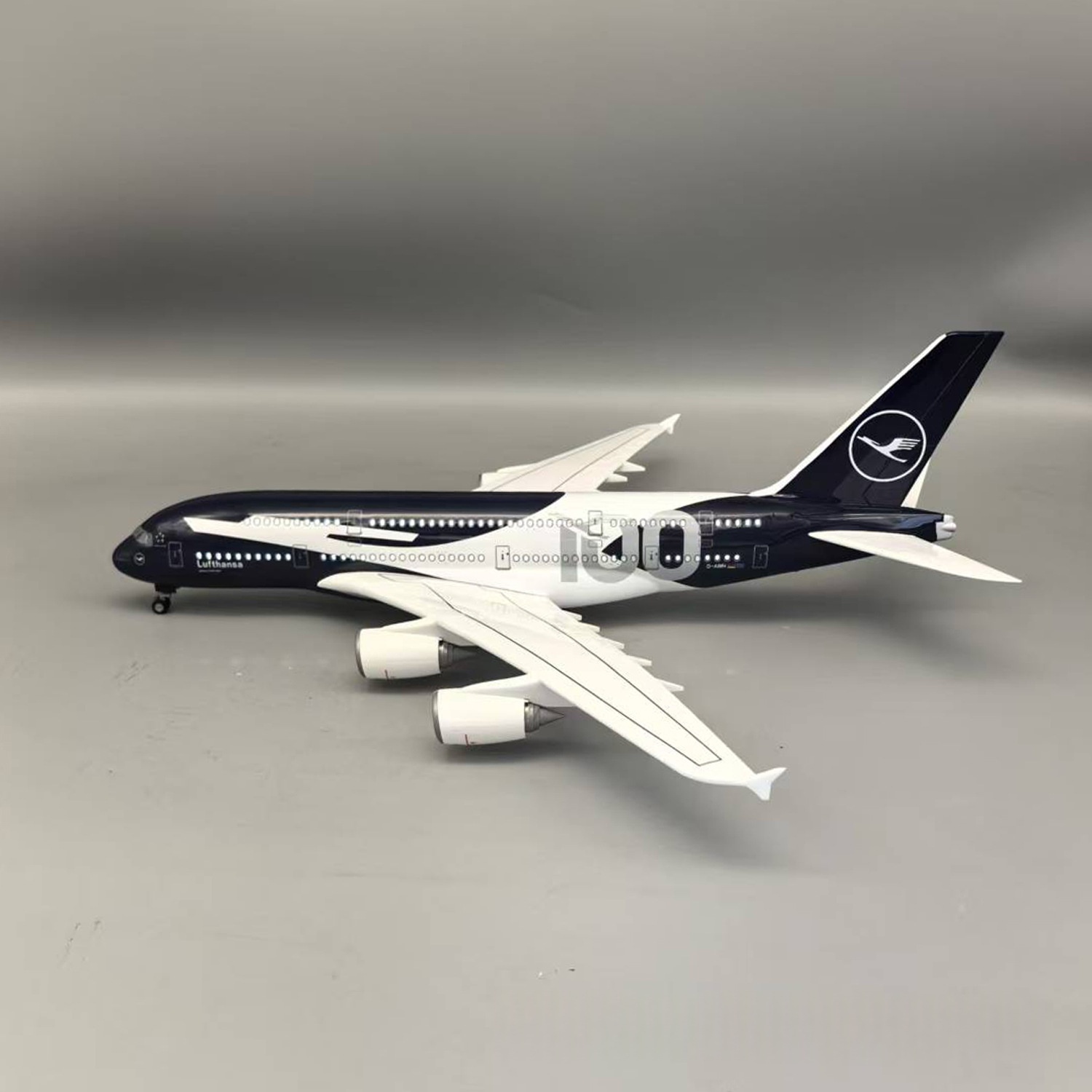 Nowy model samolotu Lufthansa  – Party Games New Year recenzja i cena